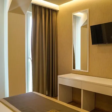 Red Hill 4* Tirana