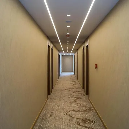 Red Hill Hotel Tirana