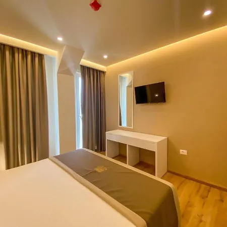 Red Hill 4* Tirana