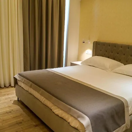 Hotel Red Hill