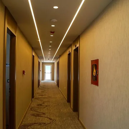 Red Hill 4* Patza-Kuqani