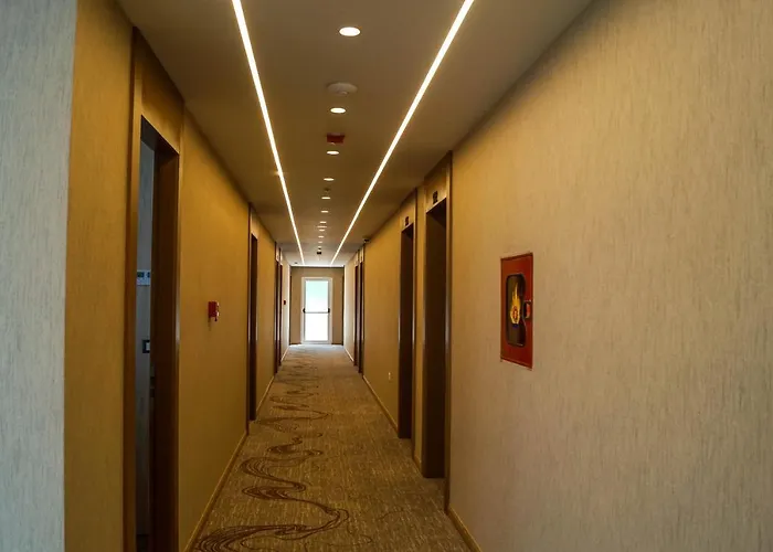 Red Hill 4* Patza-Kuqani